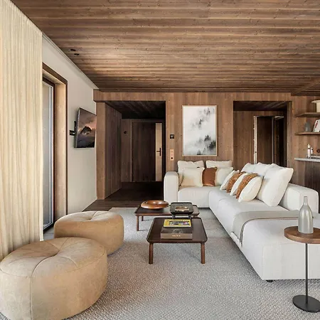 Neuf De Gamme A Avec Acces Aux Pieds - Fr-1-830-17 * Courchevel