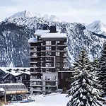 Neuf De Gamme à Avec Accès Aux Pieds - Fr-1-830-17 Appartement Courchevel